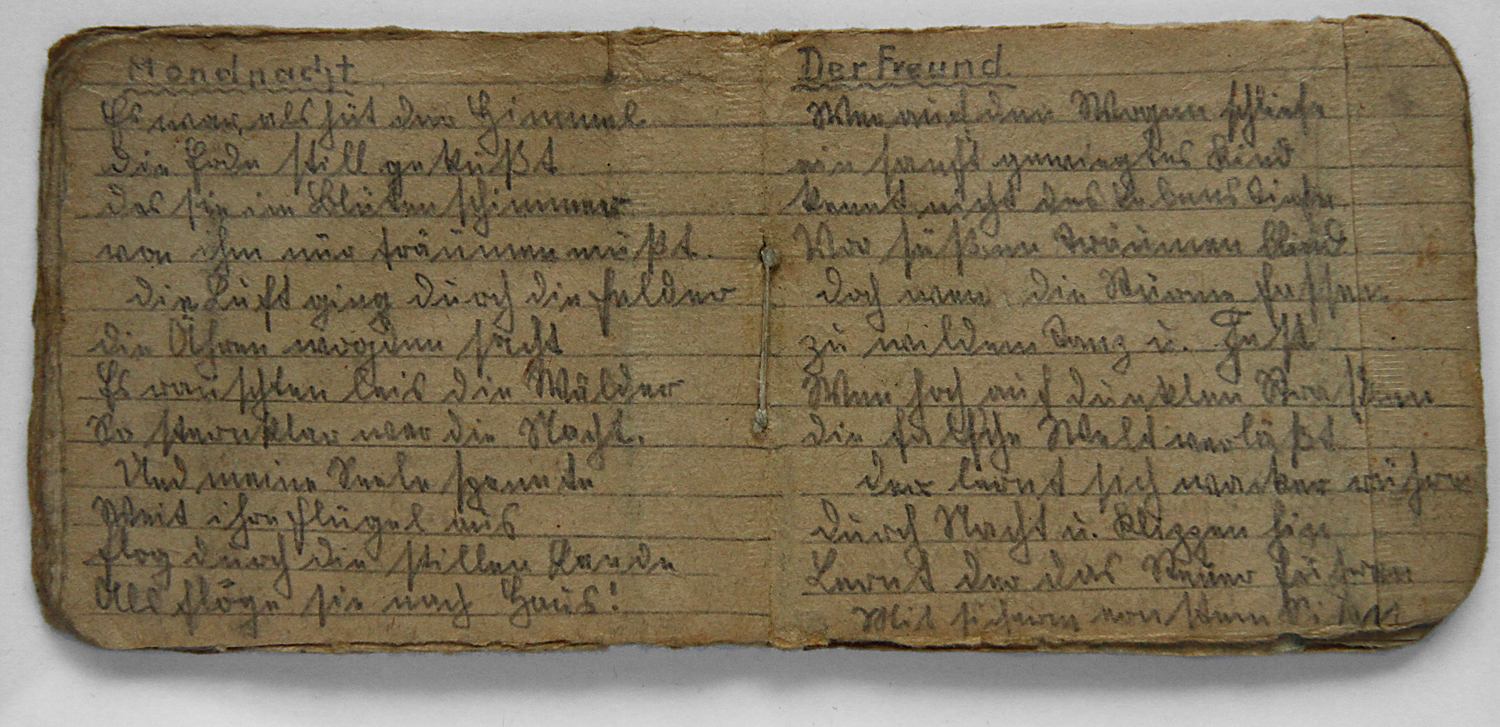 Heft 1 - Heftmitte mit Fadenbindung des Poesiebüchleins von 1947